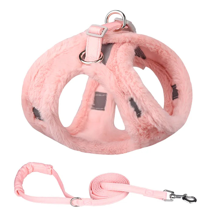 Pets-Shop Pink fluffy pet harness and matching leash set on a white background. Shopets-Amazon.