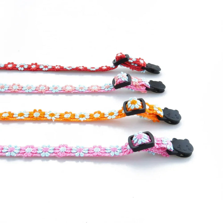 Pets-Shop Colorful cat collars with floral patterns and breakaway buckles on a white background. Shopets-Amazon.