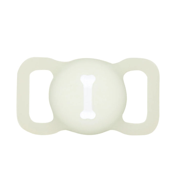 Pets-Shop. A cream-colored bone-shaped silicone dog mat with raised bone detail in the center. Shopets-Amazon.