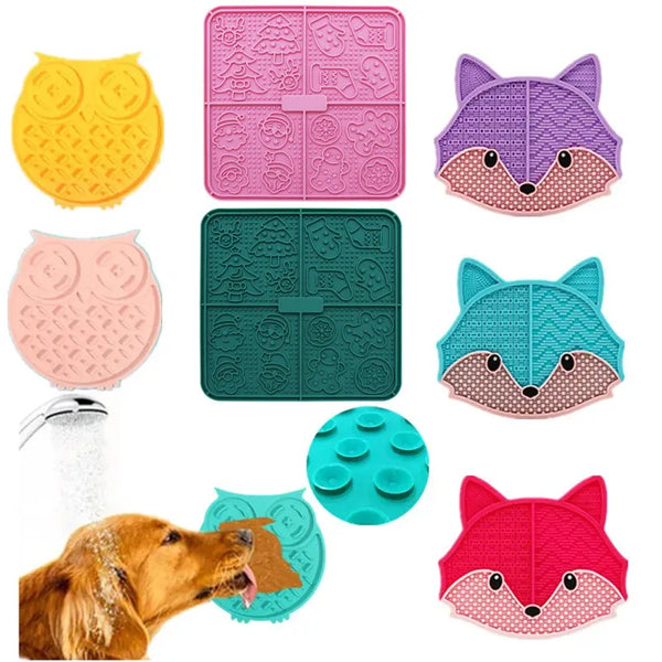 Pets-Shop. Assorted silicone pet treat molds and a dog using a lick mat. Shopets-Amazon.